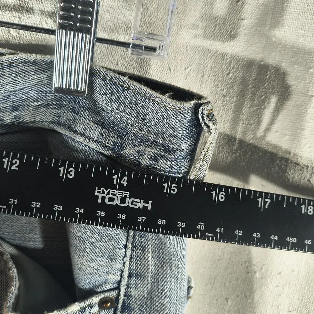 Levi's Denizen 236 Men's Size 33 X 30 Distressed Regular Fit Jeans